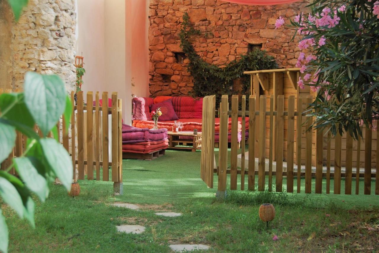 La Bucolique, Chambres Et Jardin D'Hotes Sabran Екстер'єр фото