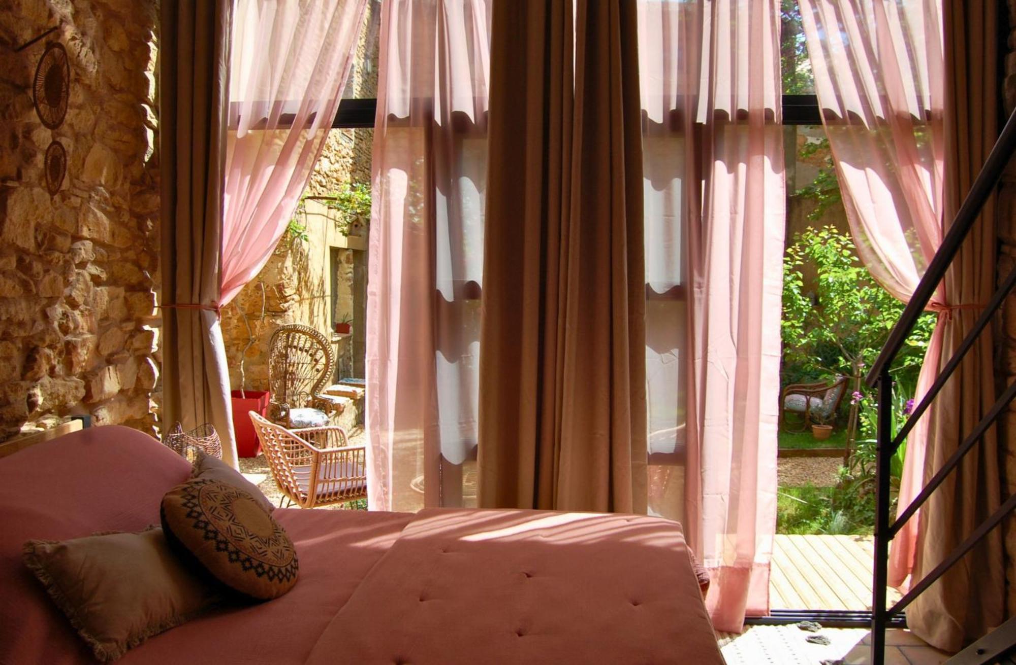 La Bucolique, Chambres Et Jardin D'Hotes Sabran Екстер'єр фото